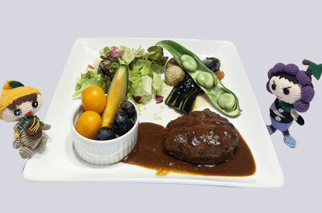 自家製ハンバーグ