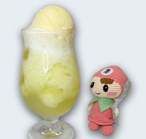 二子玉川店の生メロンのクリームソーダ