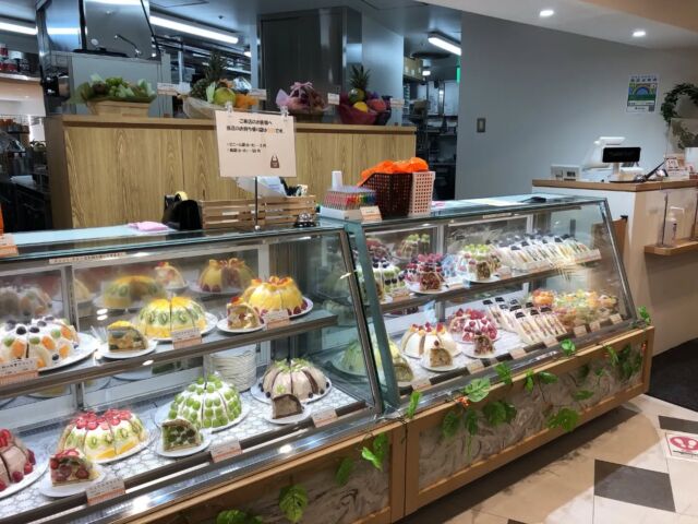 皆様、お待たせいたしました！⁡⁡✨
⁡
⁡東急百貨店吉祥寺店3Fにございます、果実園リーベル吉祥寺店が昨日10/1(土)にリニューアルオープンいたしました！⁡
本日もご来店のお客様に先着で、長野県産のりんご🍎のプレゼントがございますので、ぜひお立ち寄りください！⁡
⁡⁡⁡
⁡東京都武蔵野市吉祥寺本町2-3-1東急百貨店3F⁡
⁡☎0422-27-6117
⁡
⁡#果実園 #果実園リーベル #果実園リーベル吉祥寺店 
#リーベル #東急百貨店 #東急百貨店吉祥寺店 #吉祥寺 #吉祥寺カフェ #吉祥寺ランチ #吉祥寺グルメ #吉祥寺ディナー #フルーツパーラー #フルーツ #くだもの #フルーツタルト #フルーツサンド #フルーツパフェ #パフェ #パフェ巡り #パフェ活 #パフェ部 #ズコット #sweet #スイーツ #スイーツすきな人と繋がりたい #スイーツ好き #パンケーキ #デザート #ケーキ #cake