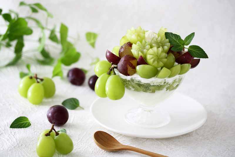 ヨーグルトにぶどう